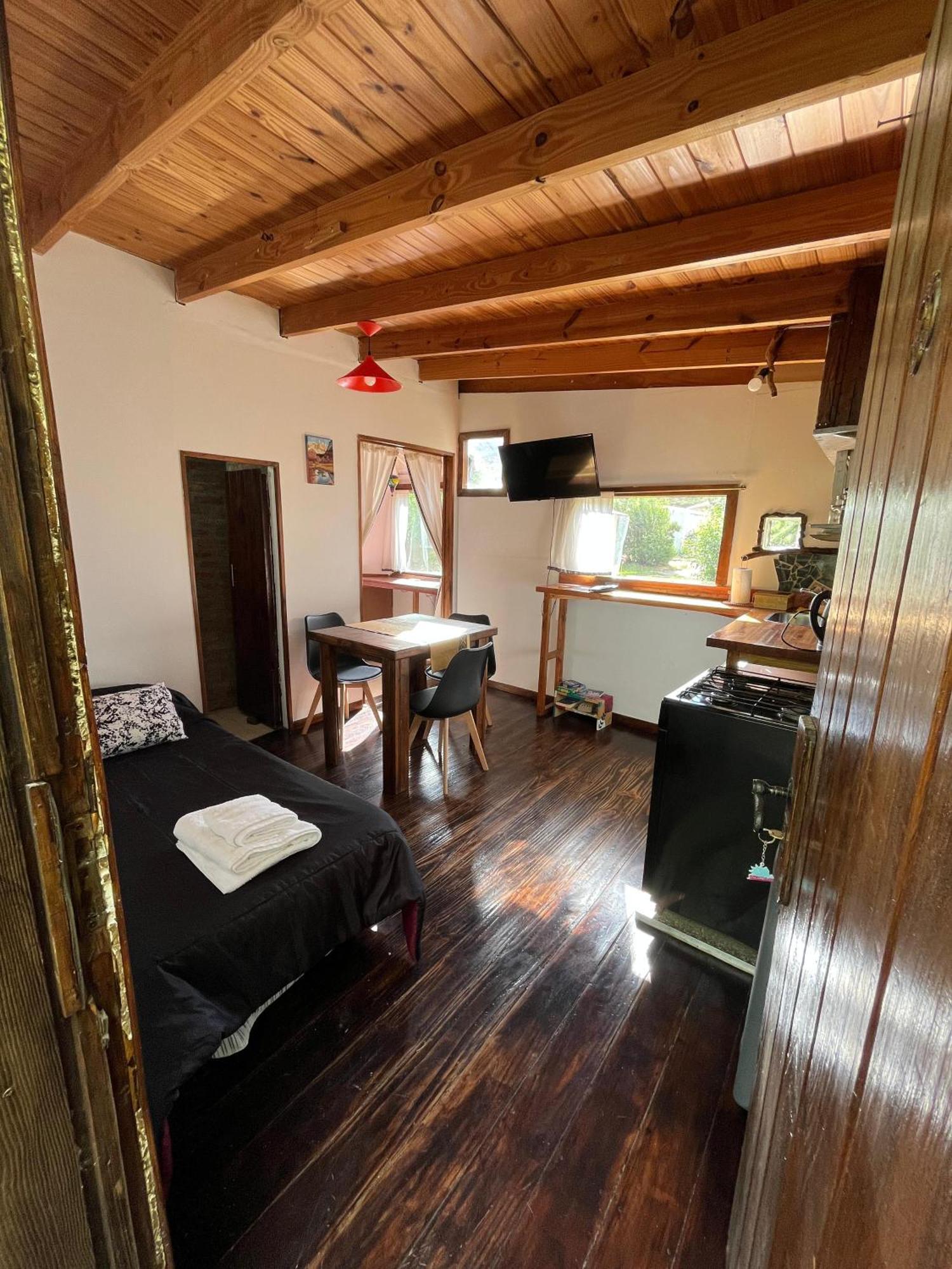 La Casa De Tina Apartment El Chalten Bagian luar foto